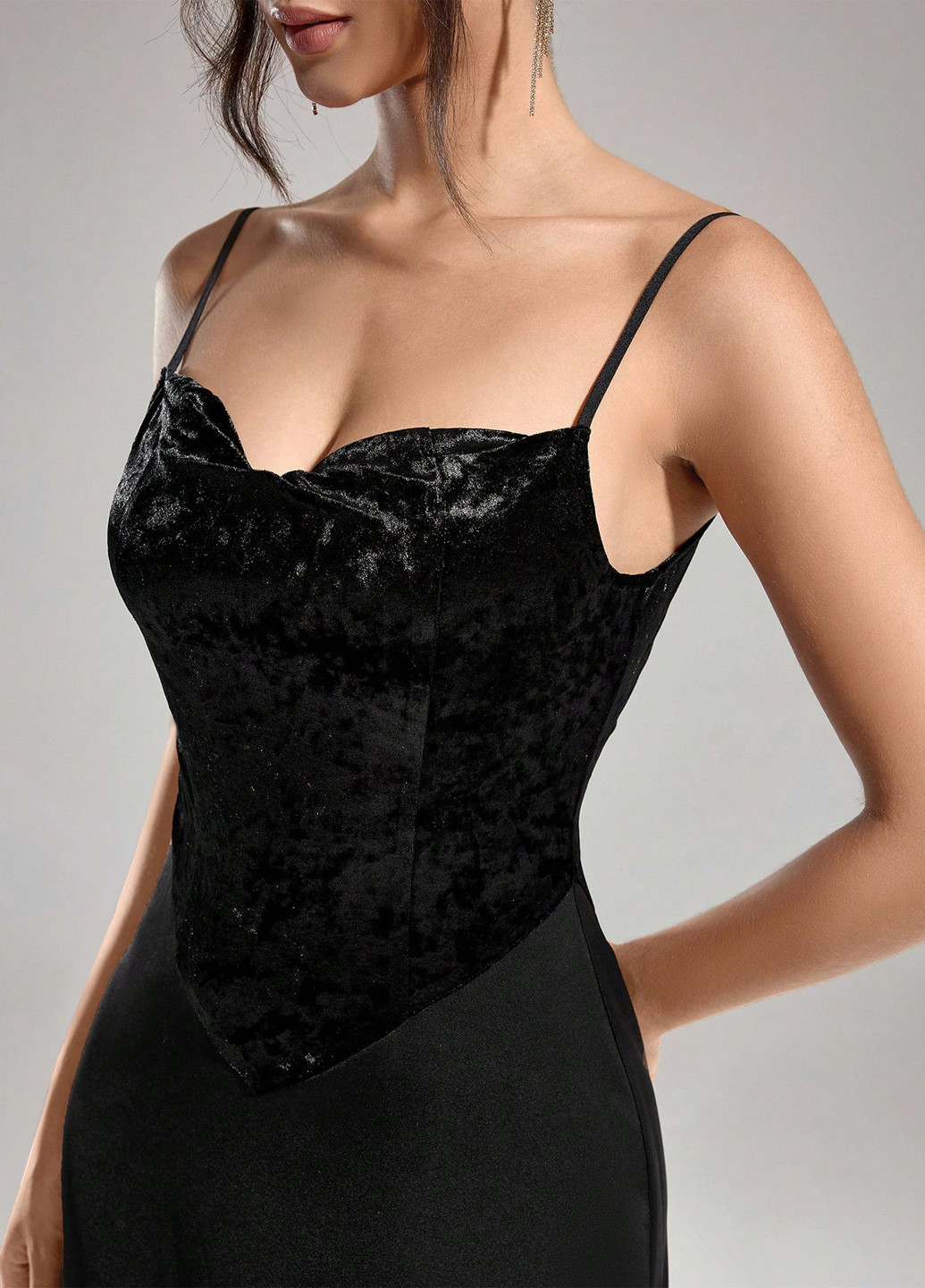 Черное праздничный, вечернее платье со шлейфом, а-силуэт, с корсетом SHEIN однотонное