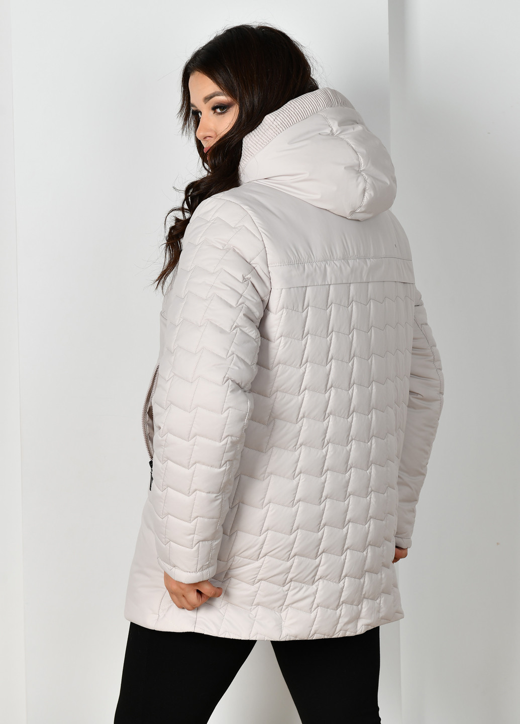 Светло-серая зимняя куртка SAMANTI