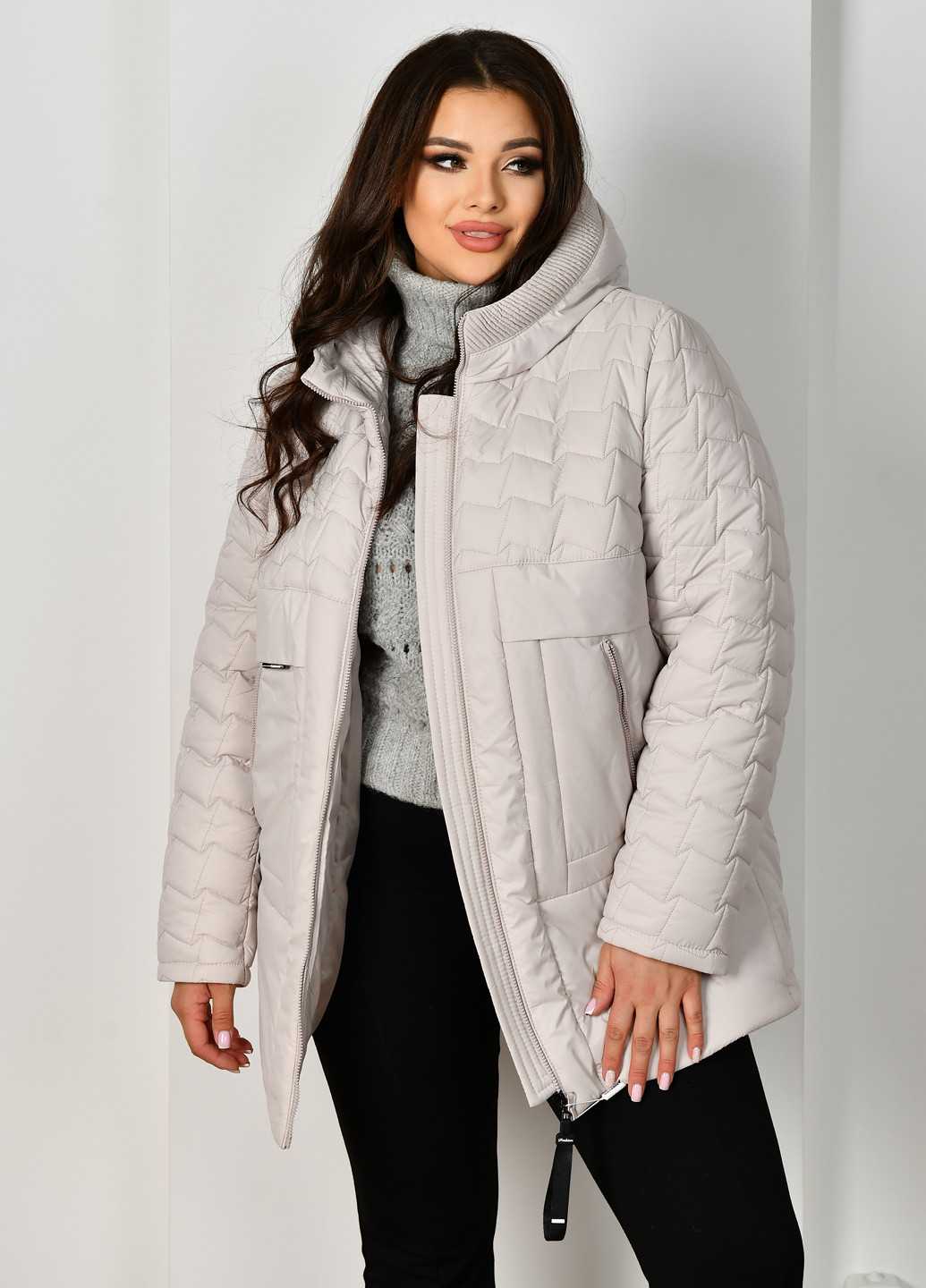 Светло-серая зимняя куртка SAMANTI