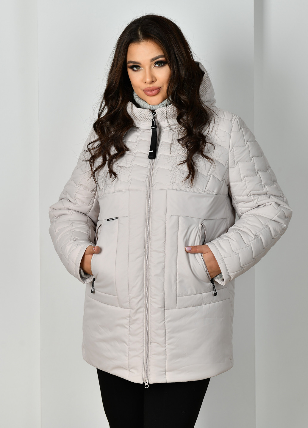 Светло-серая зимняя куртка SAMANTI