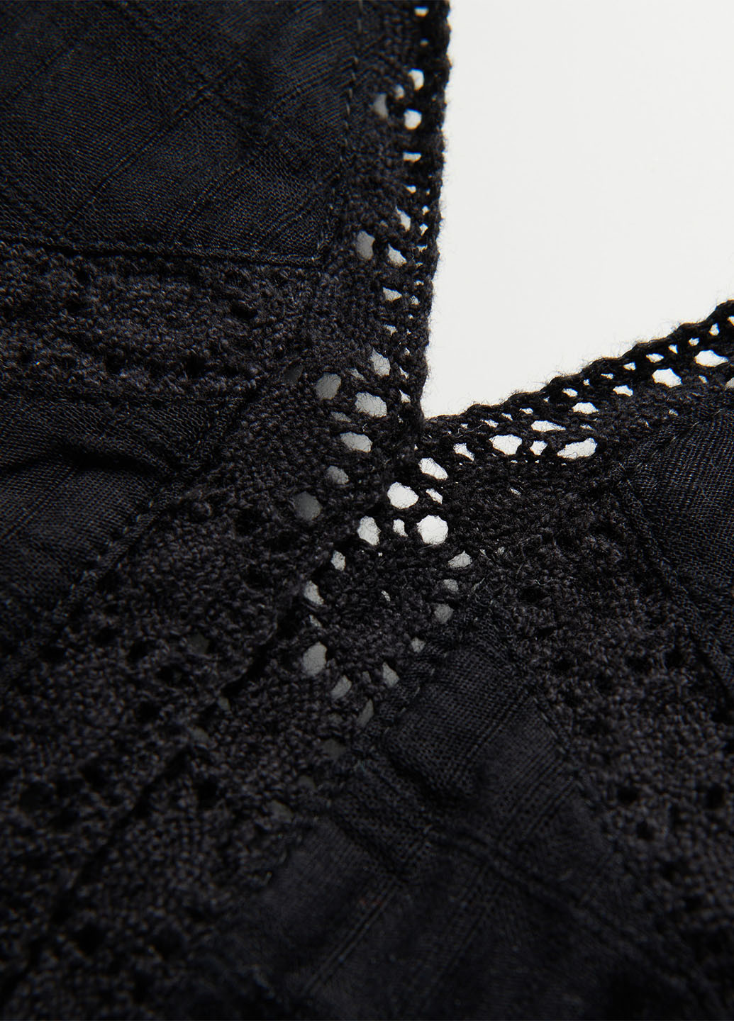 Чорна кежуал сукня з відкритою спиною Reserved однотонна