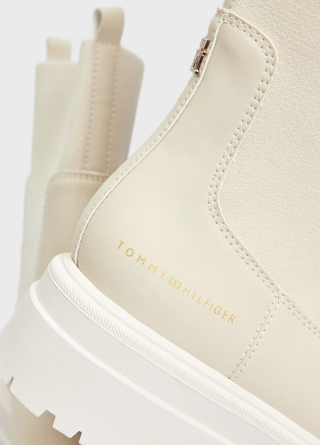 Осенние ботинки челси Tommy Hilfiger с белой подошвой, с логотипом из искусственной кожи, тканевые