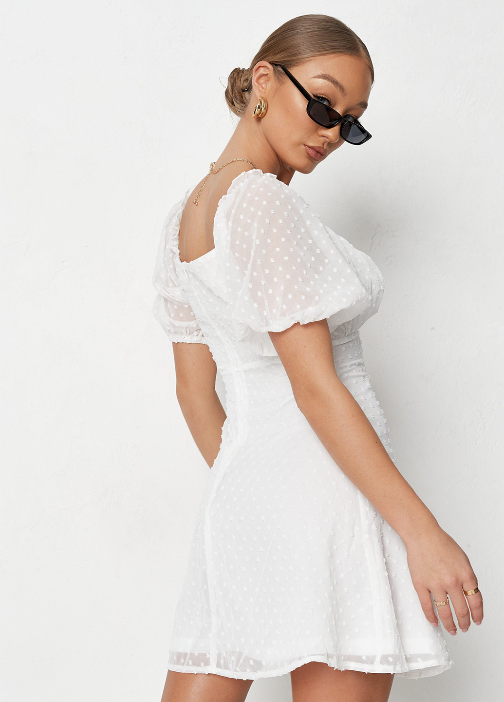 Белое кэжуал платье в стиле ампир Missguided однотонное