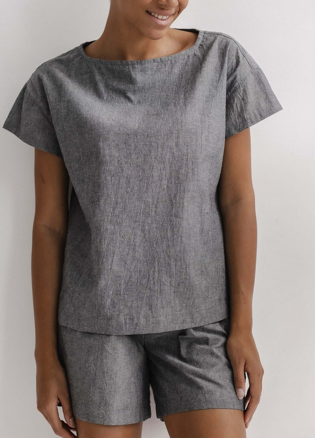 Серебряная всесезон пижама женская с шортами silver (xl) футболка + шорты Leglo