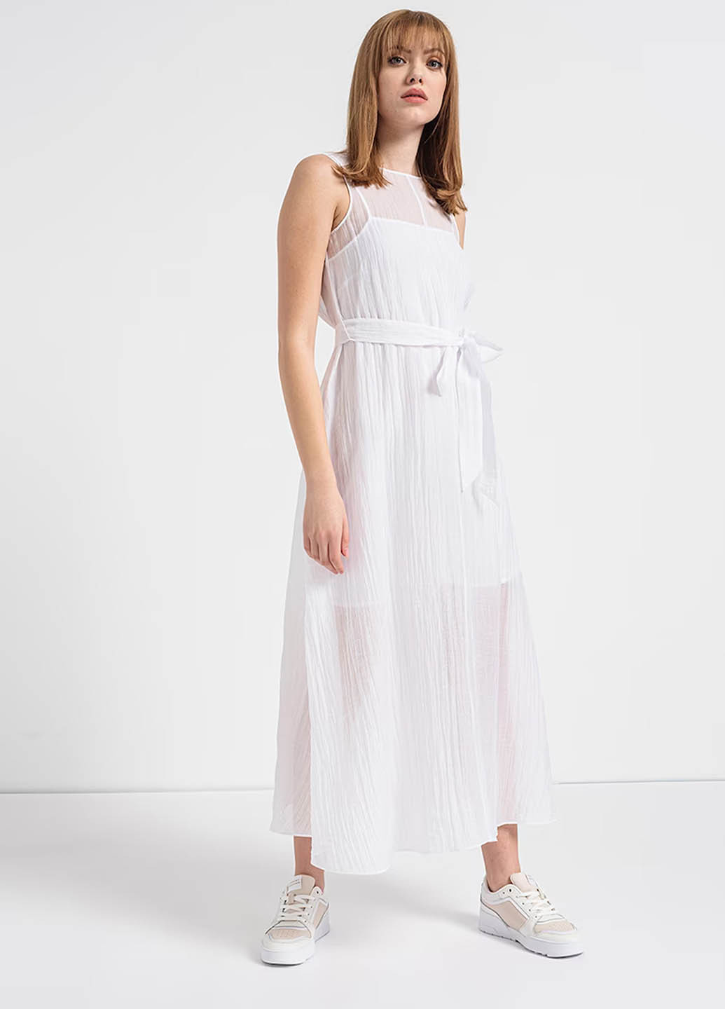 Белое кэжуал платье плиссированное Armani Exchange однотонное