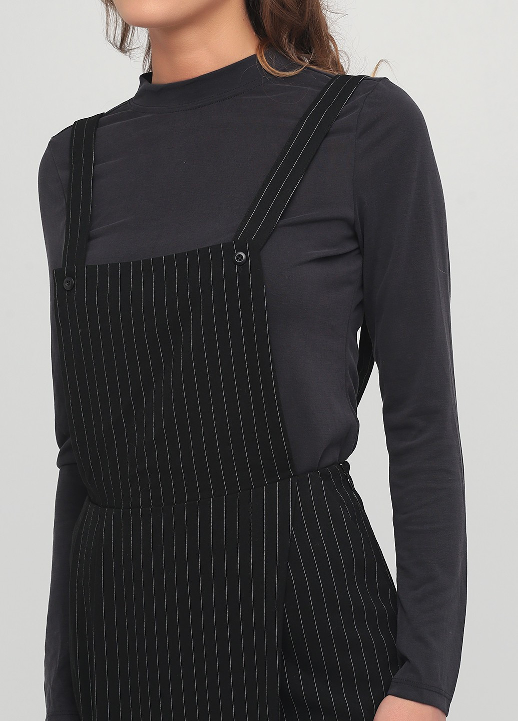 Комбинезон Monki комбинезон-брюки полоска чёрный кэжуал полиэстер