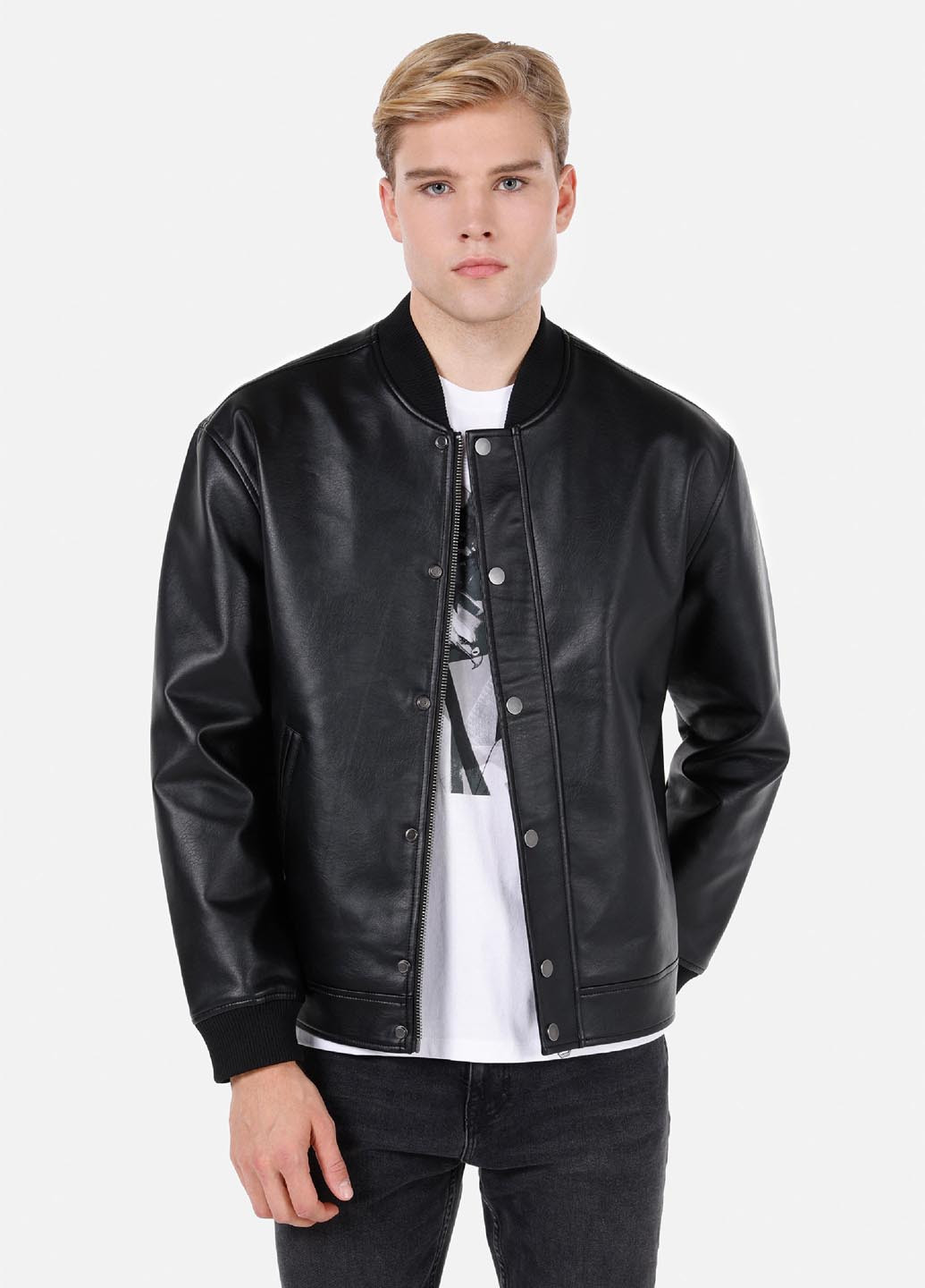 Черная демисезонная куртка Colin's