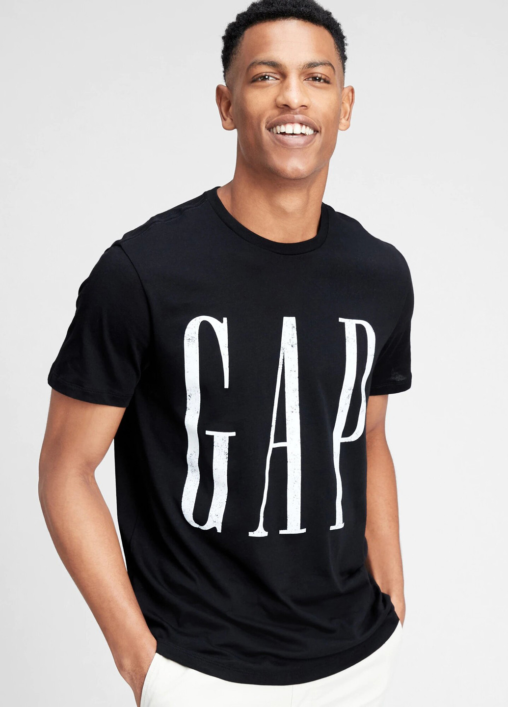 Черная летняя футболка Gap
