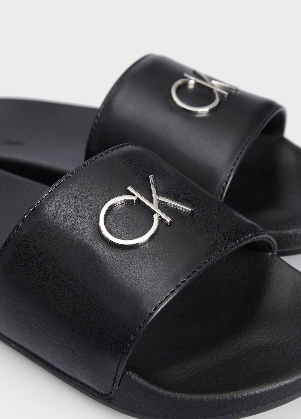 Черные шлепанцы Calvin Klein с логотипом