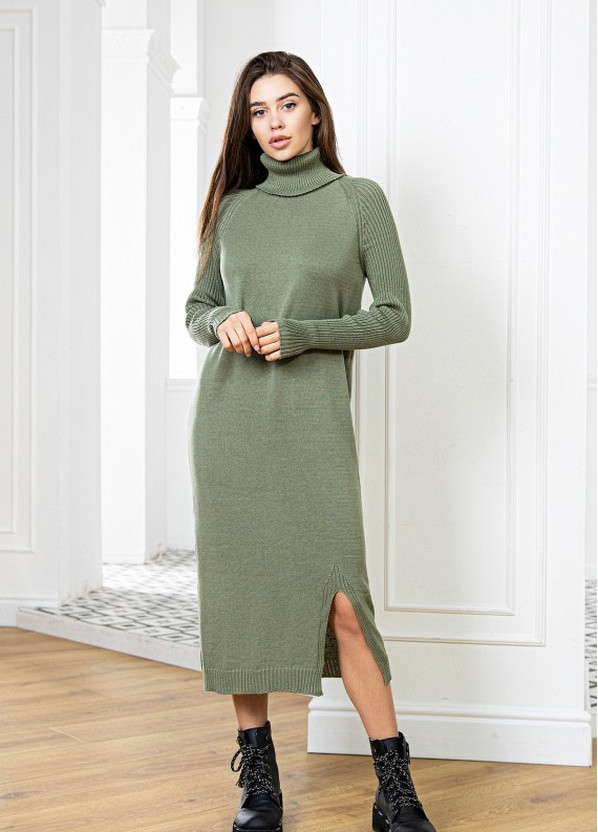 Оливковое кэжуал вязаное платье "софи" - оливковый Prima Fashion Knit однотонное