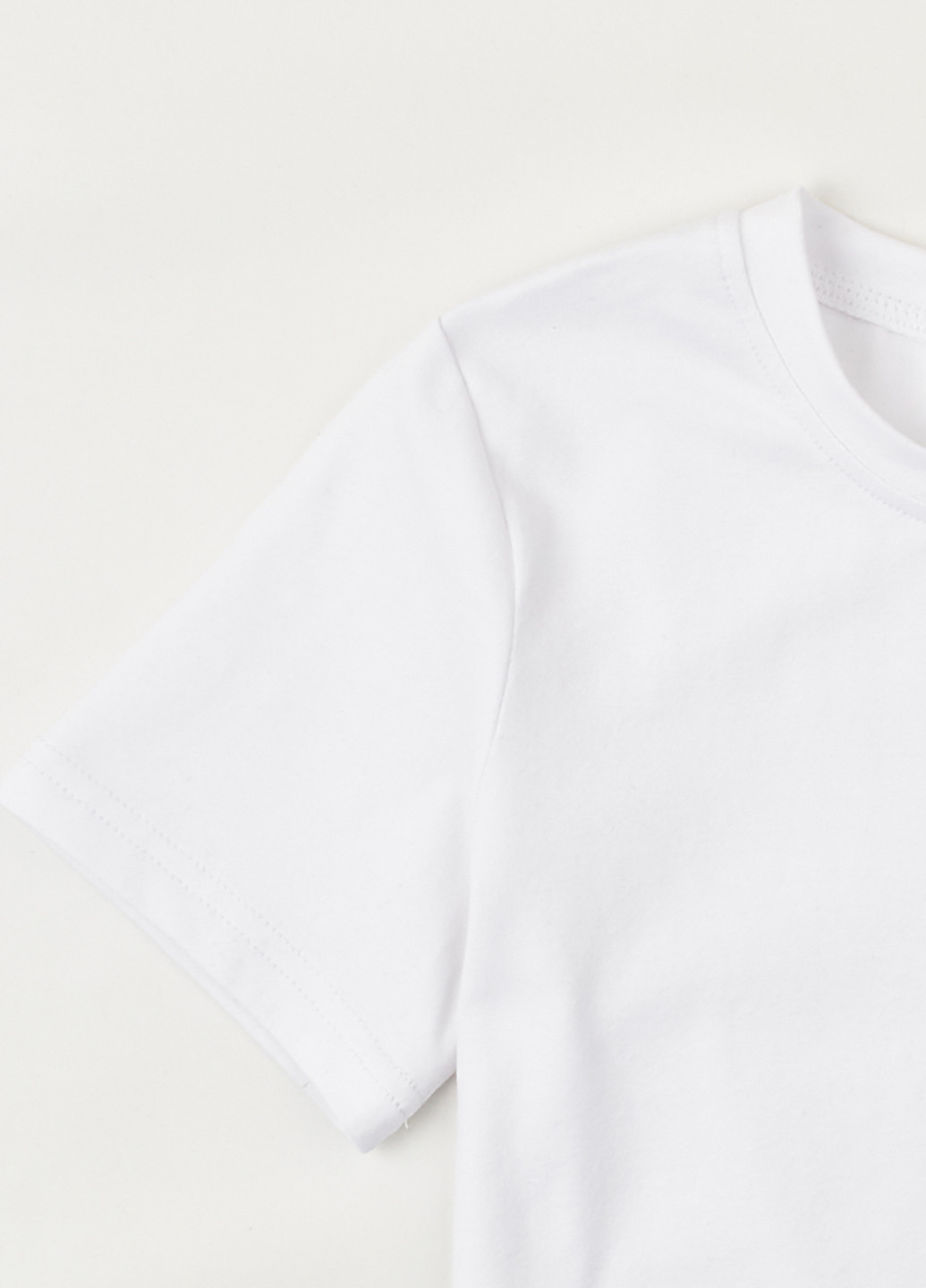 Біла демісезонна футболка Garnamama