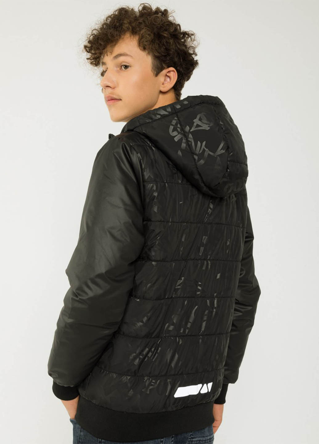 Черная демисезонная куртка Reporter Young