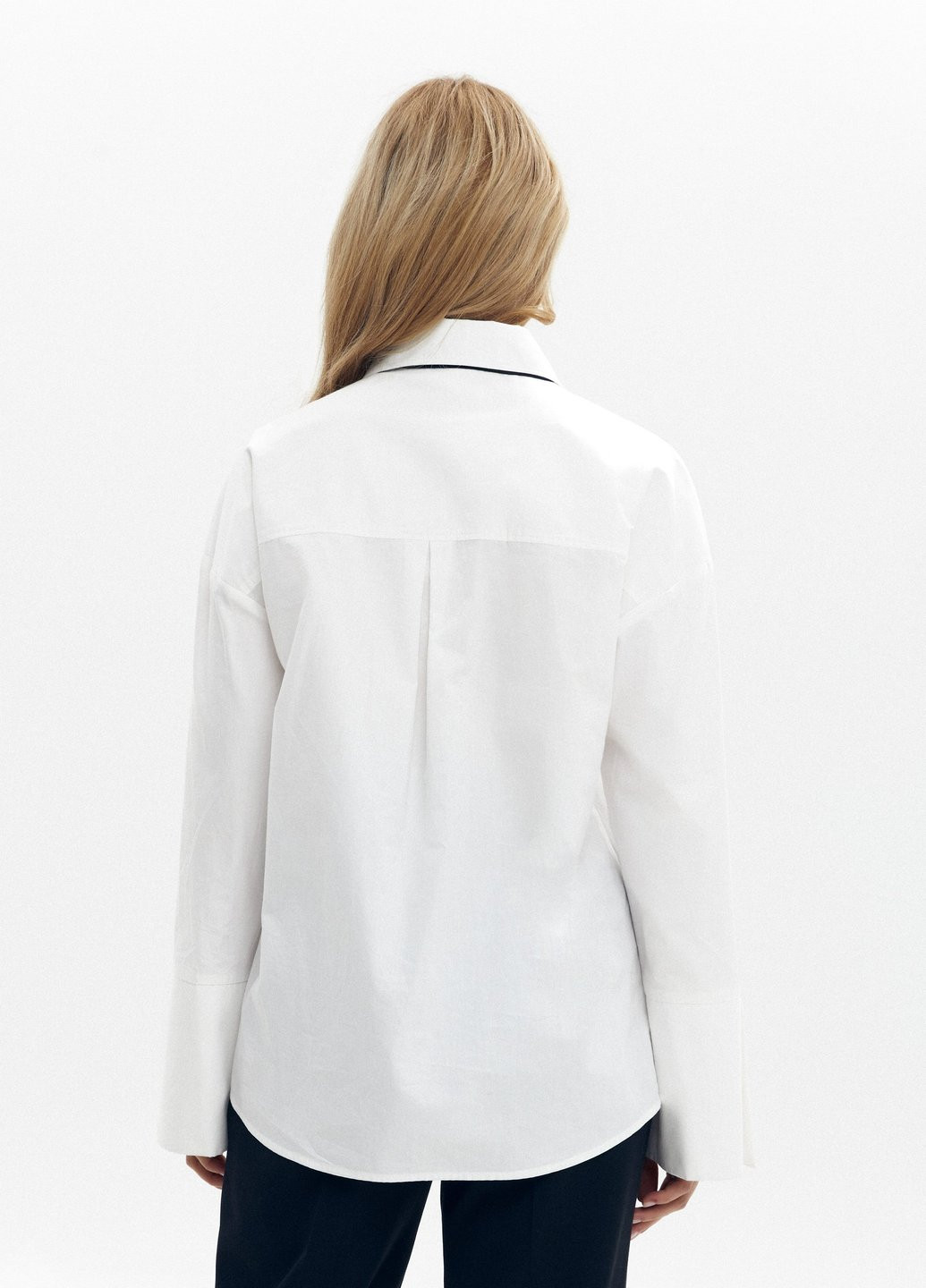 Молочная кэжуал рубашка однотонная Gepur