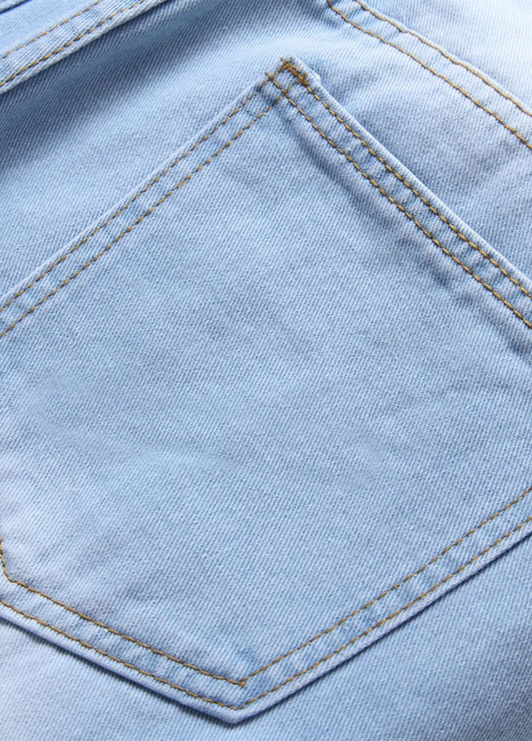 Светло-голубые демисезонные зауженные джинсы SHEIN