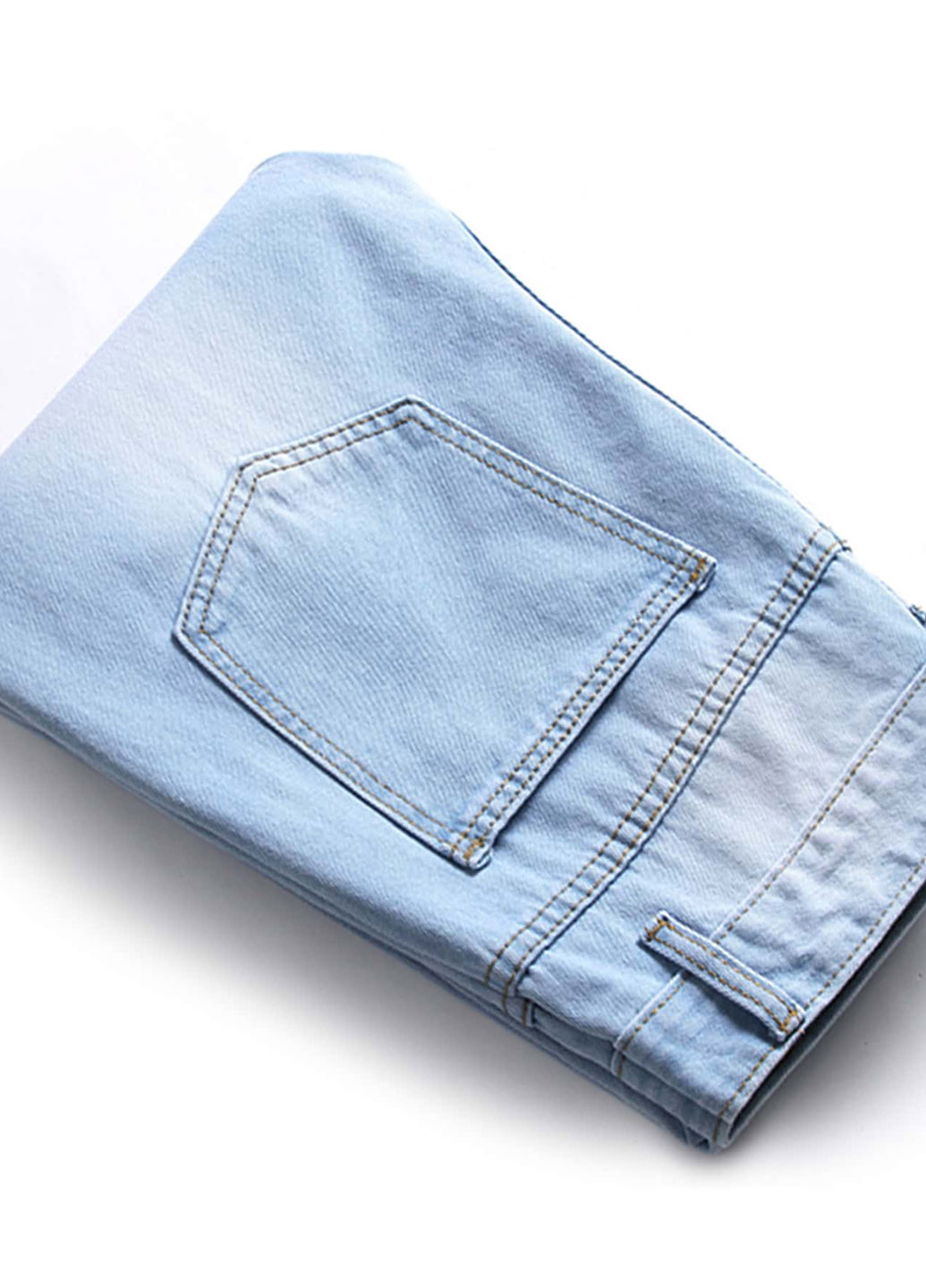 Светло-голубые демисезонные зауженные джинсы SHEIN