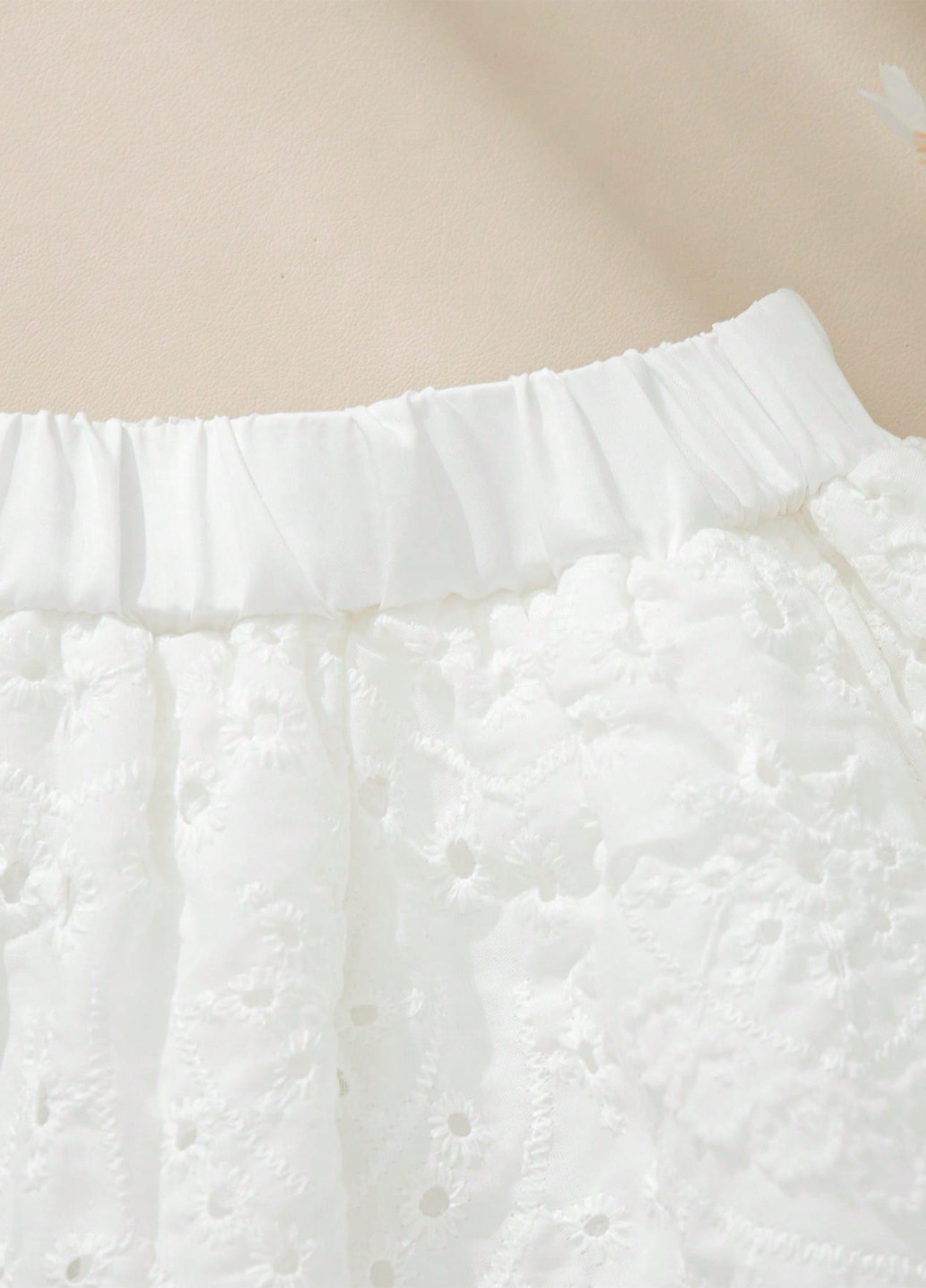 Белая кэжуал однотонная юбка SHEIN клешированная