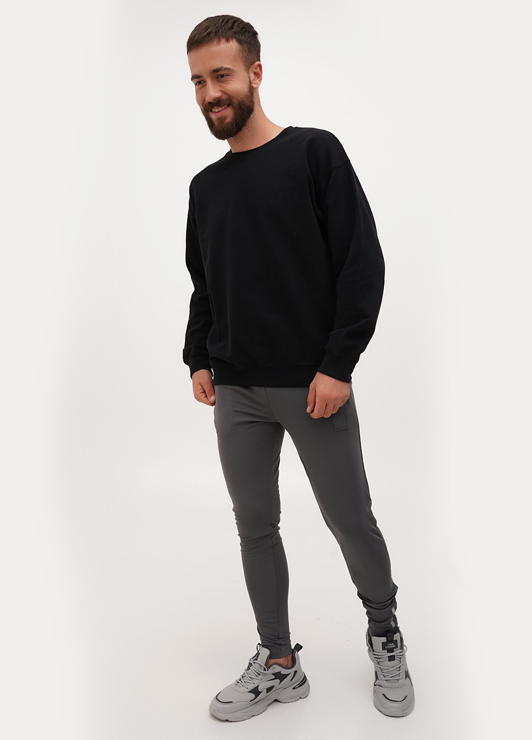 Серые спортивные демисезонные зауженные брюки Boohoo