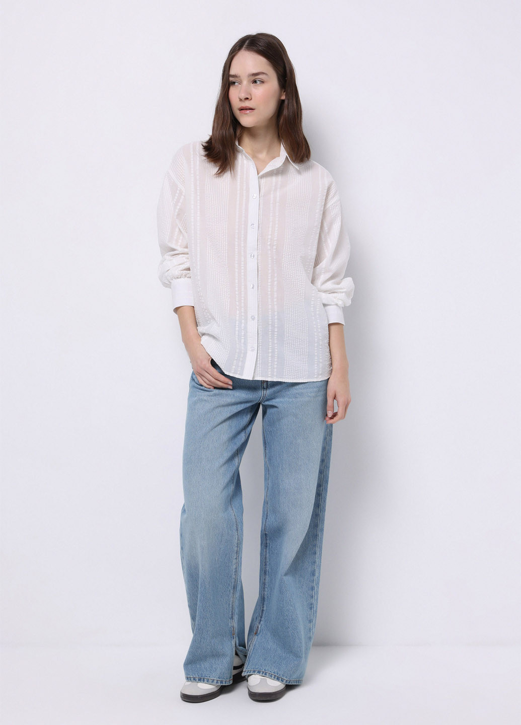 Белая кэжуал рубашка однотонная Colin's