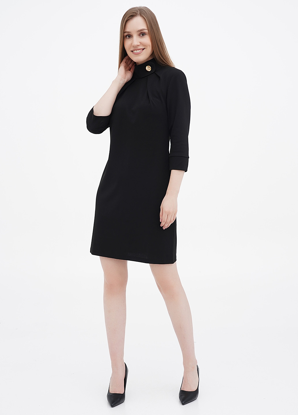 Черное кэжуал платье футляр Laura Bettini однотонное