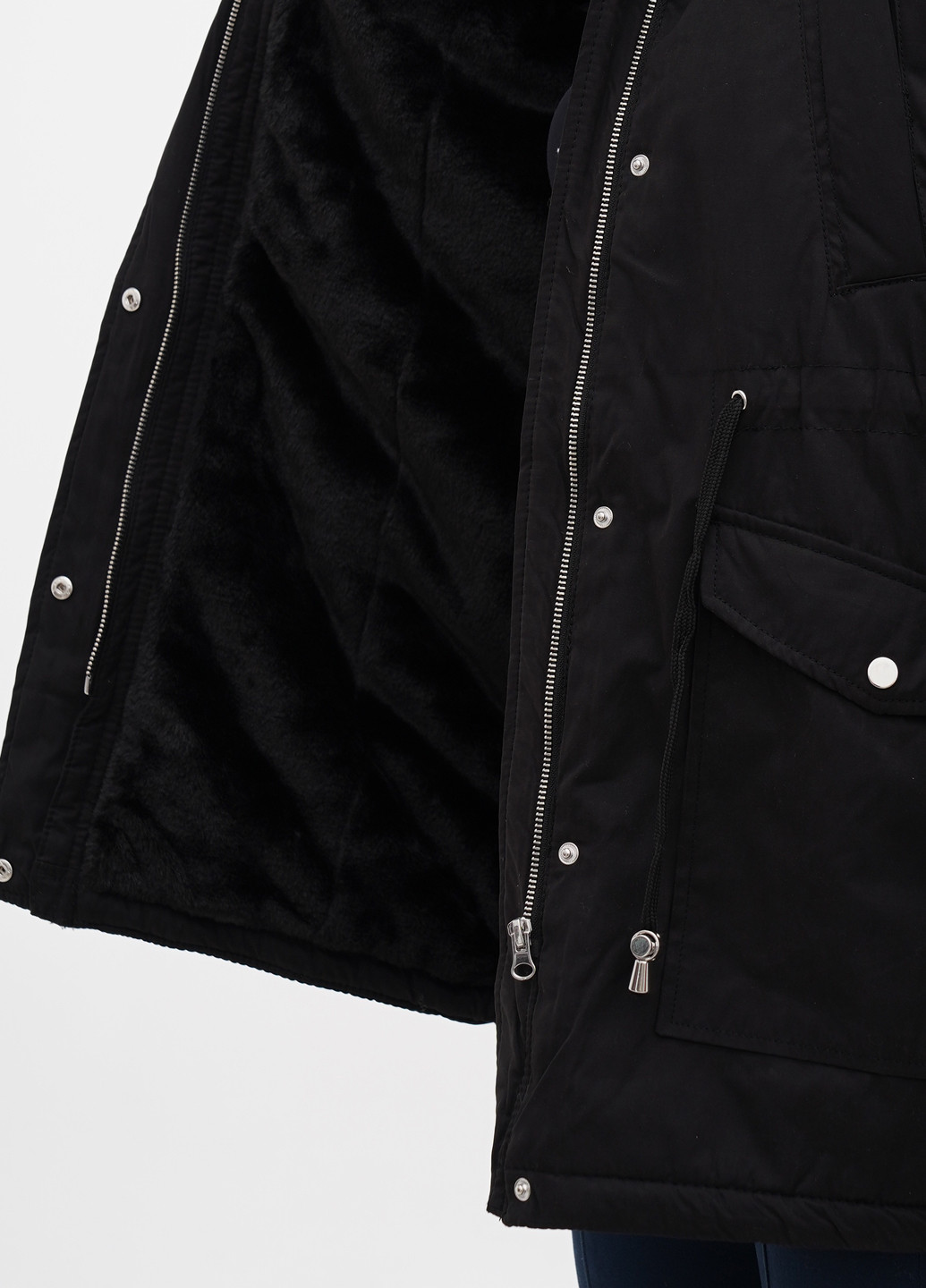 Чорна демісезонна куртка Terranova