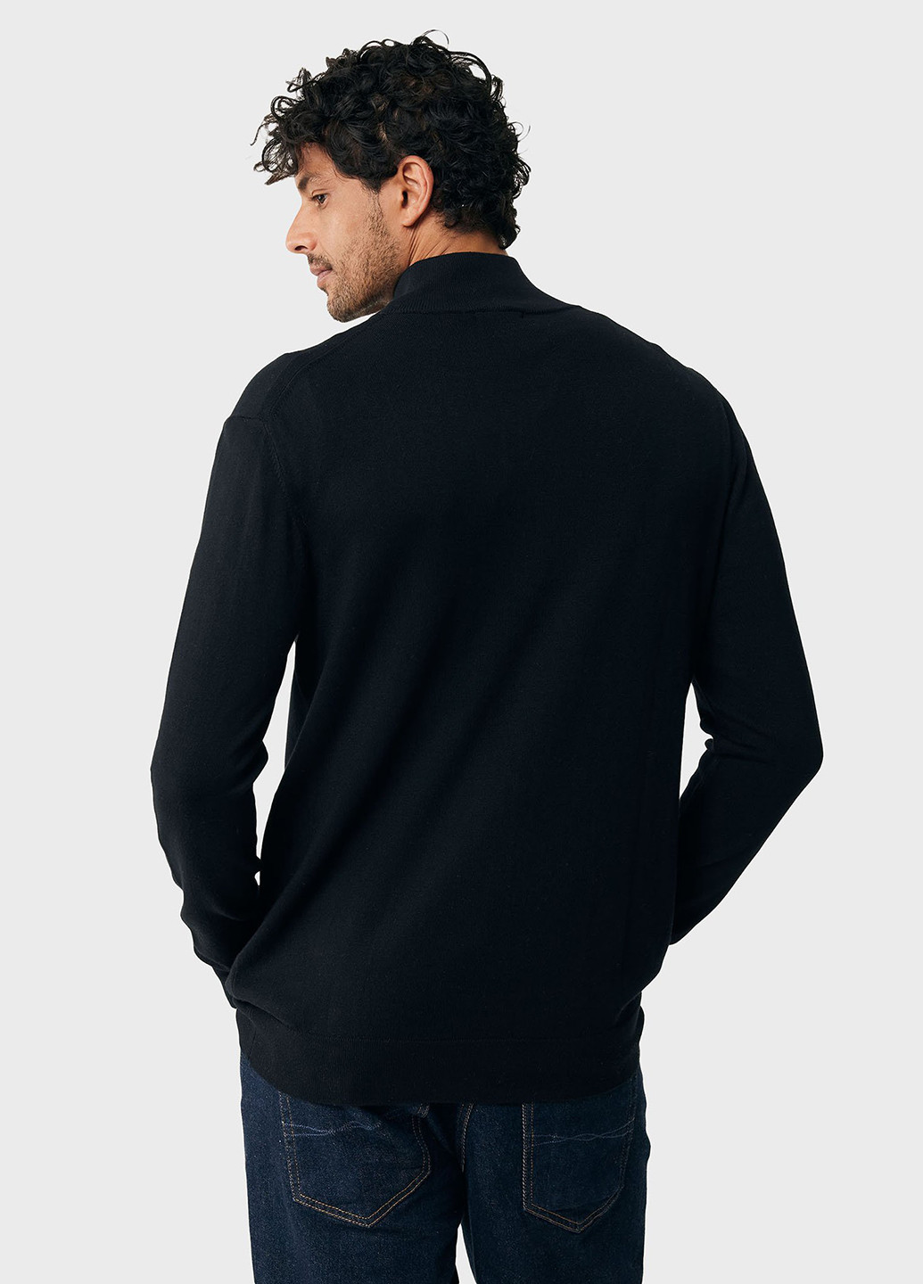 Чорний зимовий светр Mexx