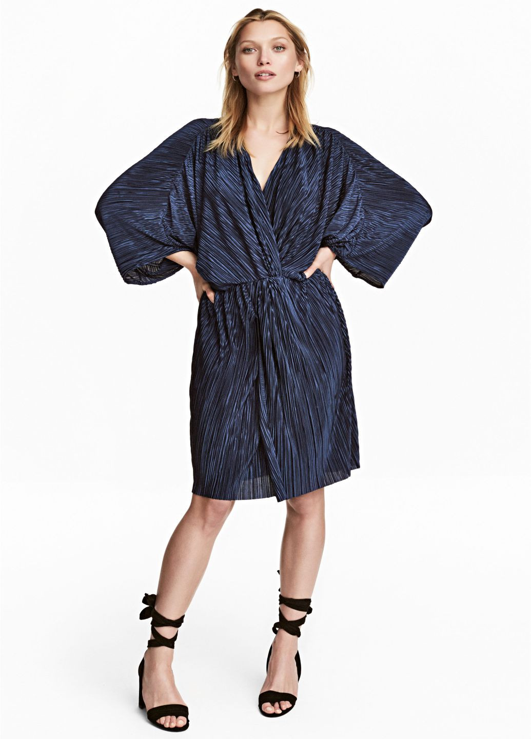 Темно-синее коктейльное платье плиссированное H&M однотонное
