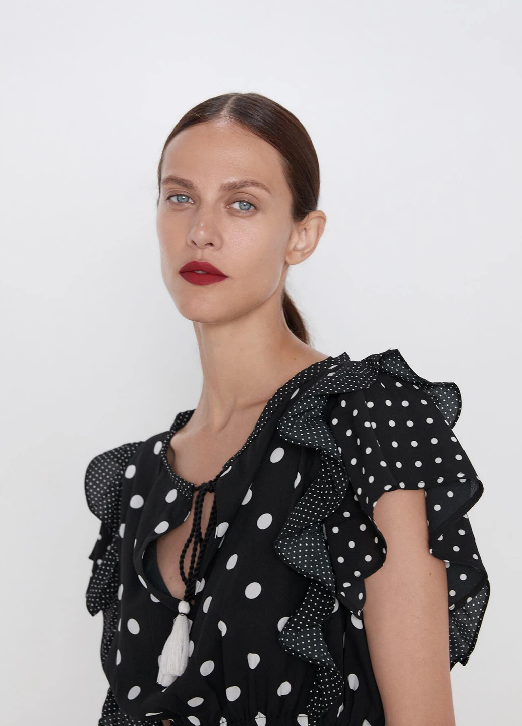 Черное кэжуал платье клеш Zara в горошек