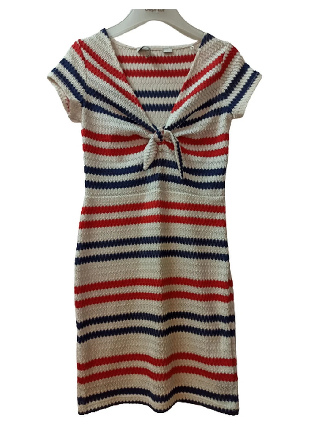 Белое джинсовое платье Guess в полоску