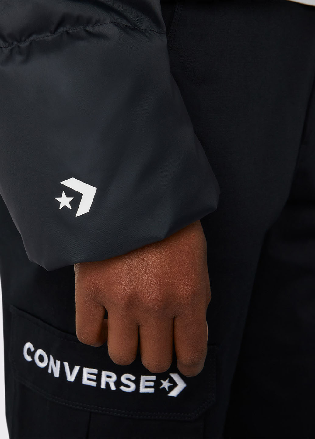 Черная демисезонная куртка Converse