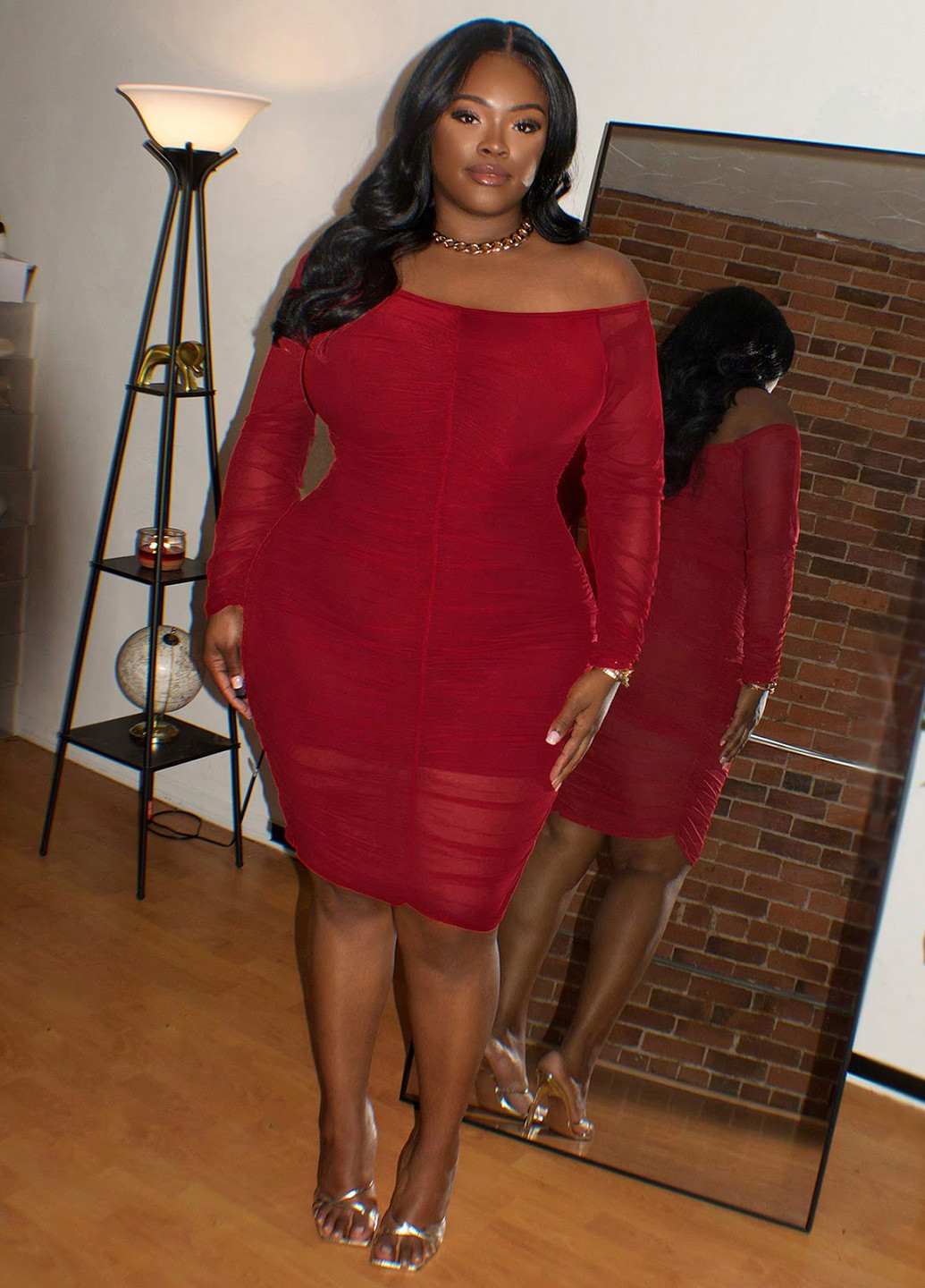 Красное коктейльное платье силуэтная, с открытыми плечами SHEIN однотонное