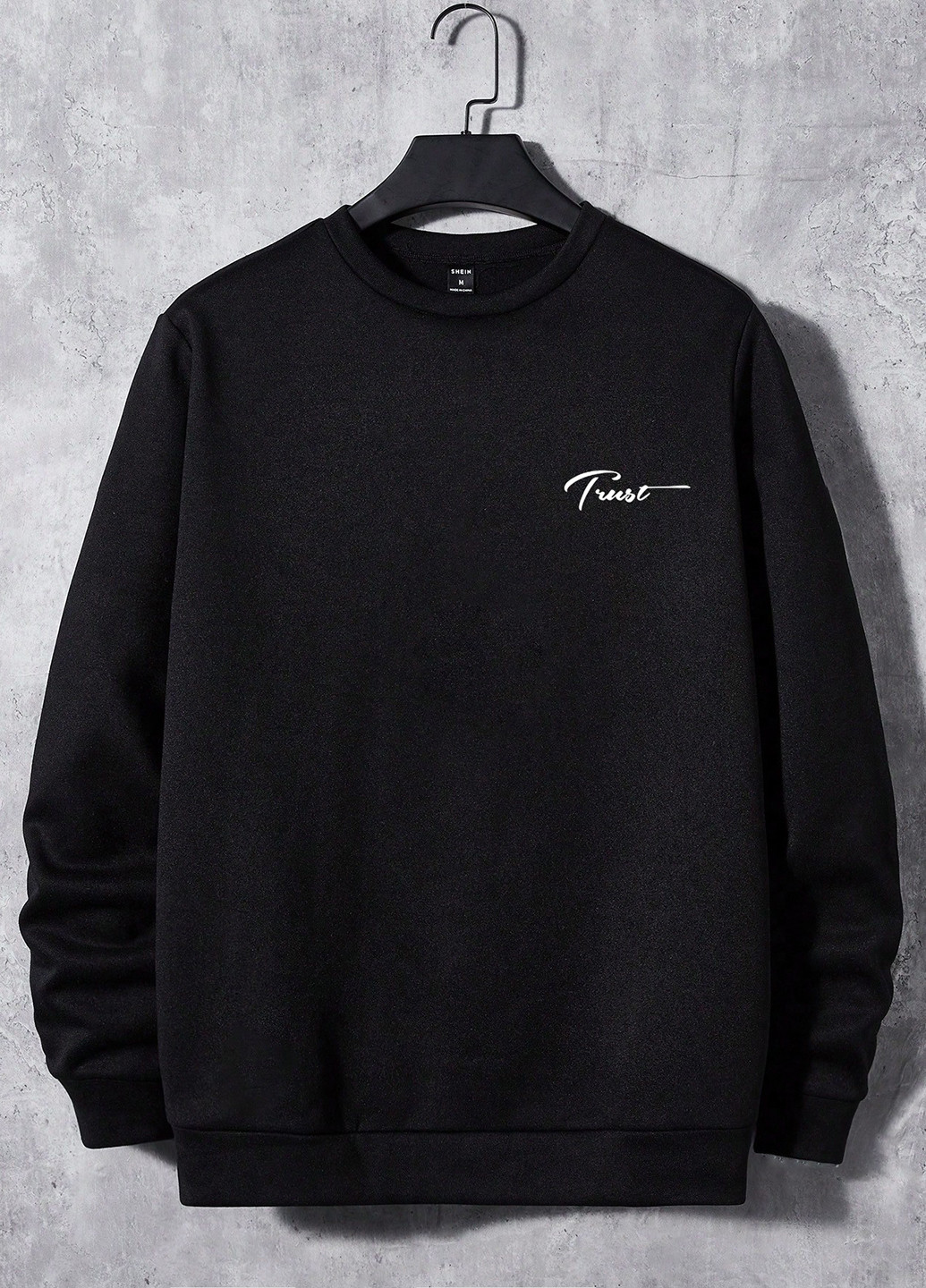 Черный свитшот SHEIN надпись без декора (331738994)