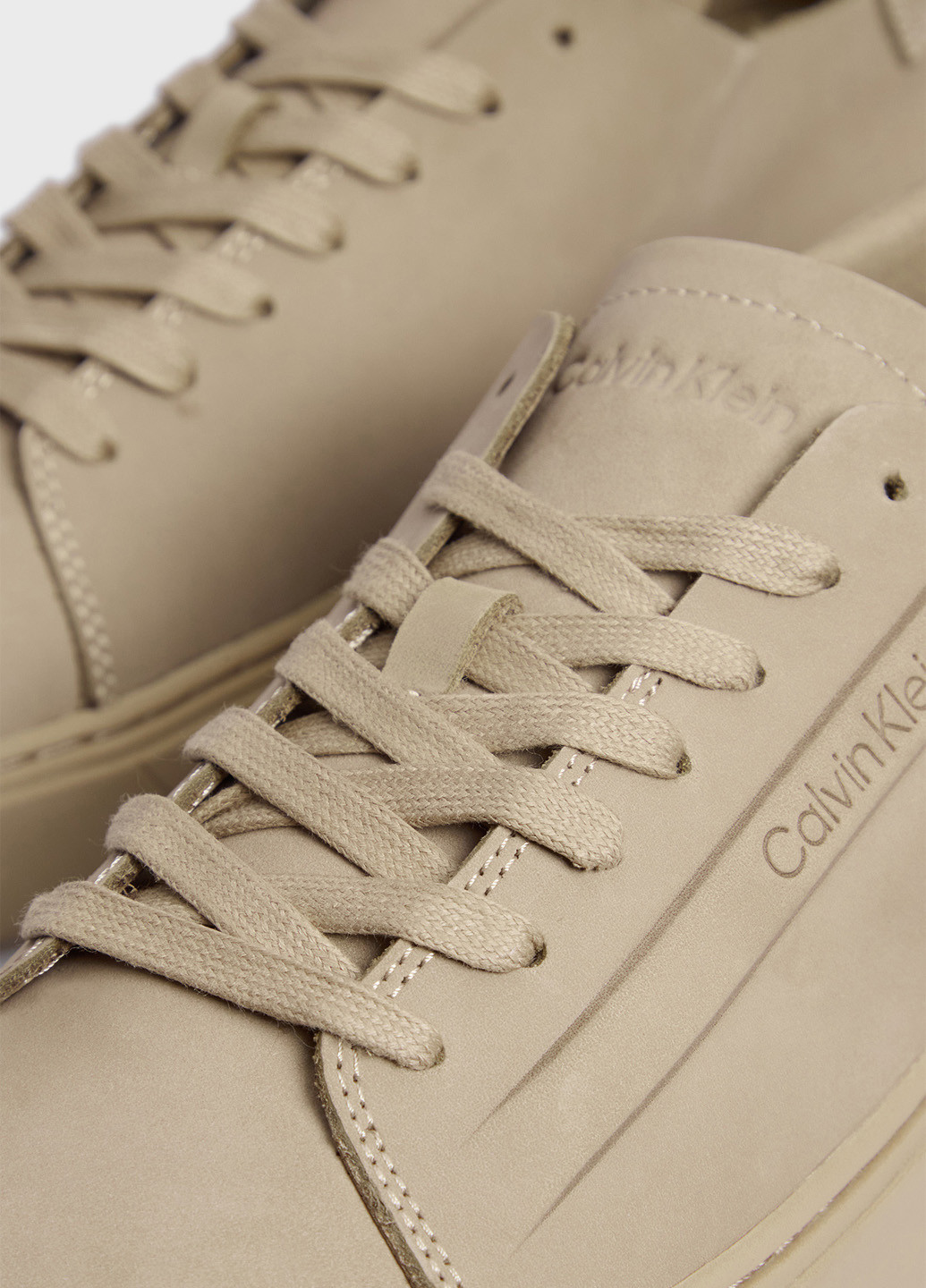 Бежевые всесезонные кроссовки Calvin Klein