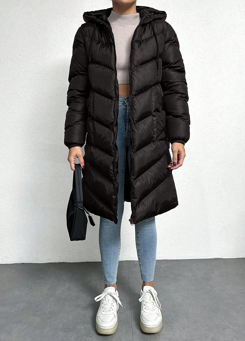 Черная демисезонная куртка SHEIN