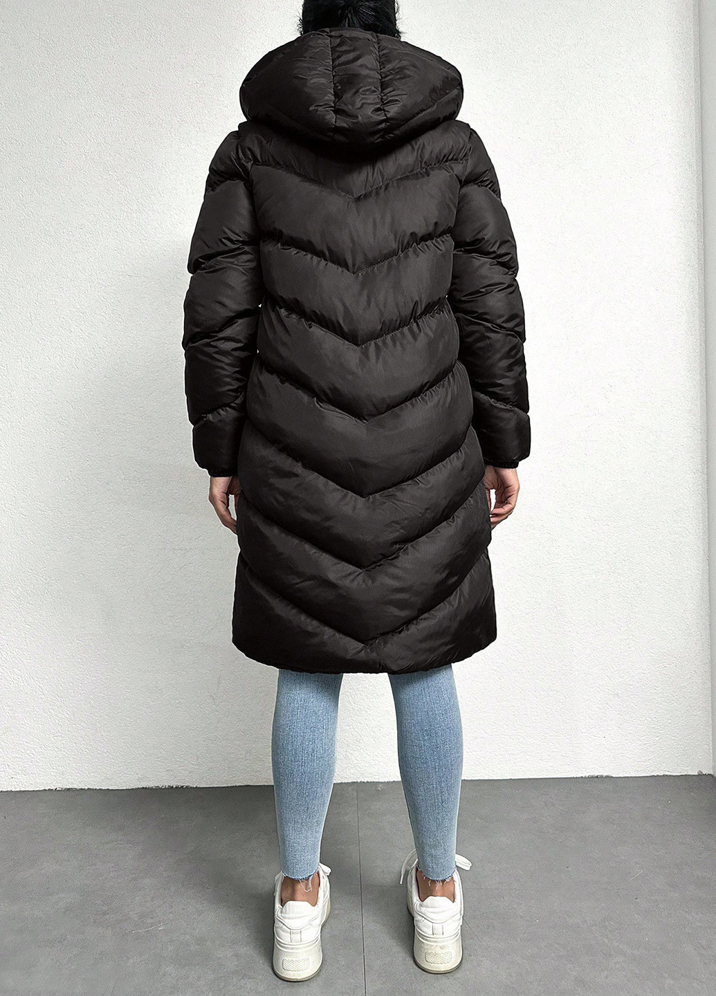 Черная демисезонная куртка SHEIN