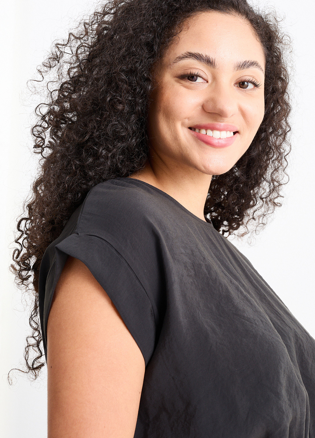 Комбінезон C&A комбінезон-шорти однотонний темно-сірий кежуал модал