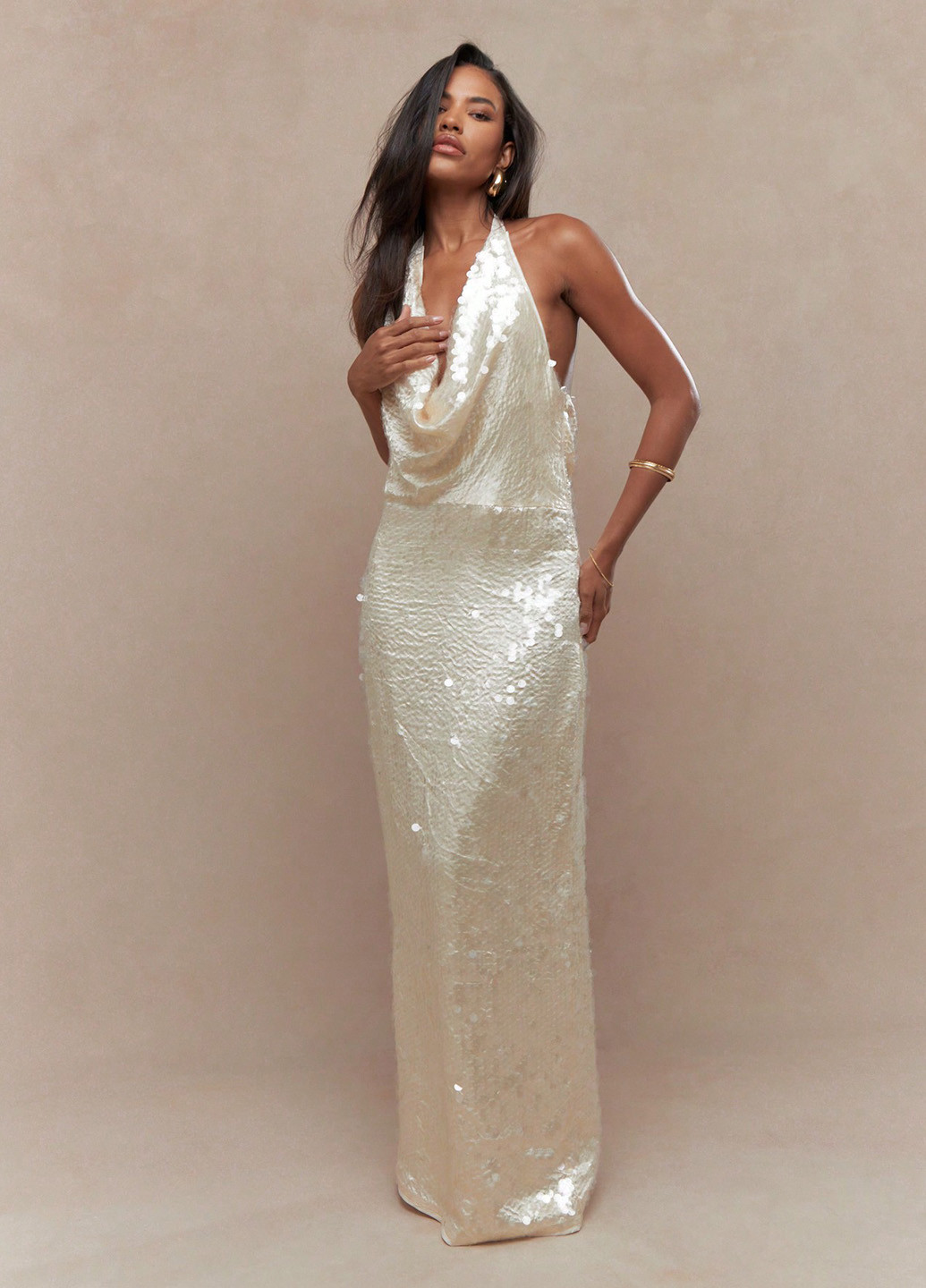 Молочное вечернее платье с открытой спиной SHEIN однотонное