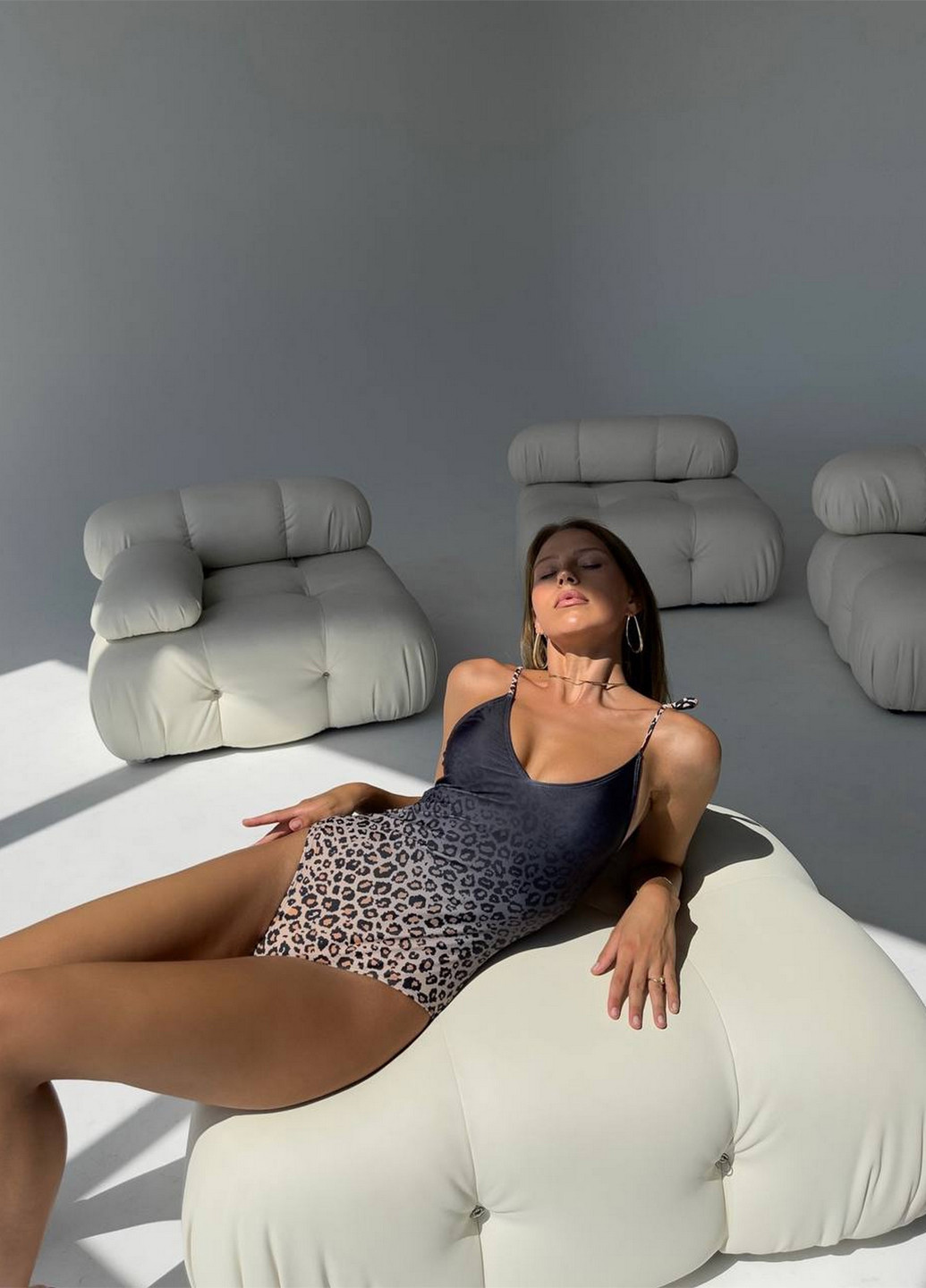 Комбинированный летний пляжный комплект женский (купальник, парео) слитный NOVA VEGA