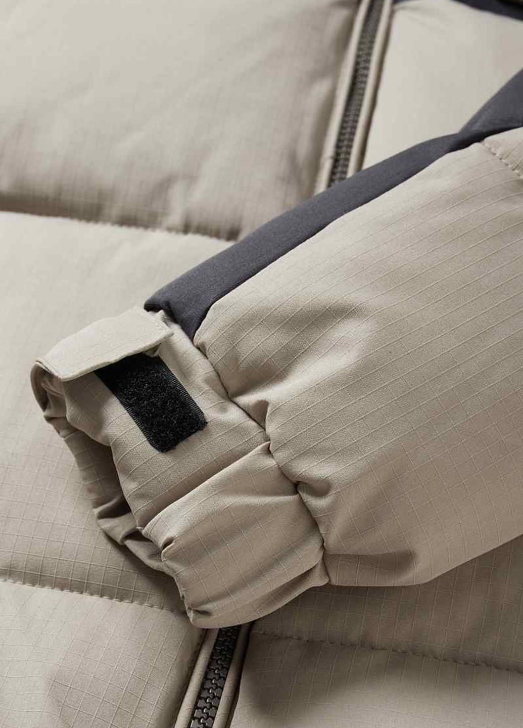 Комбинированная демисезонная куртка C&A