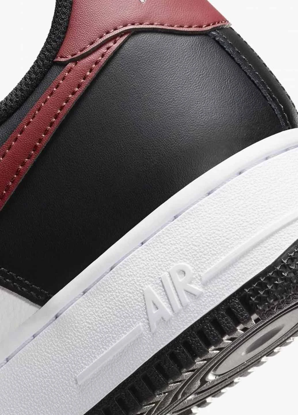 Чорно-білі кросівки fz4615-001 демісезон Nike Air Force 1 Low Black Red