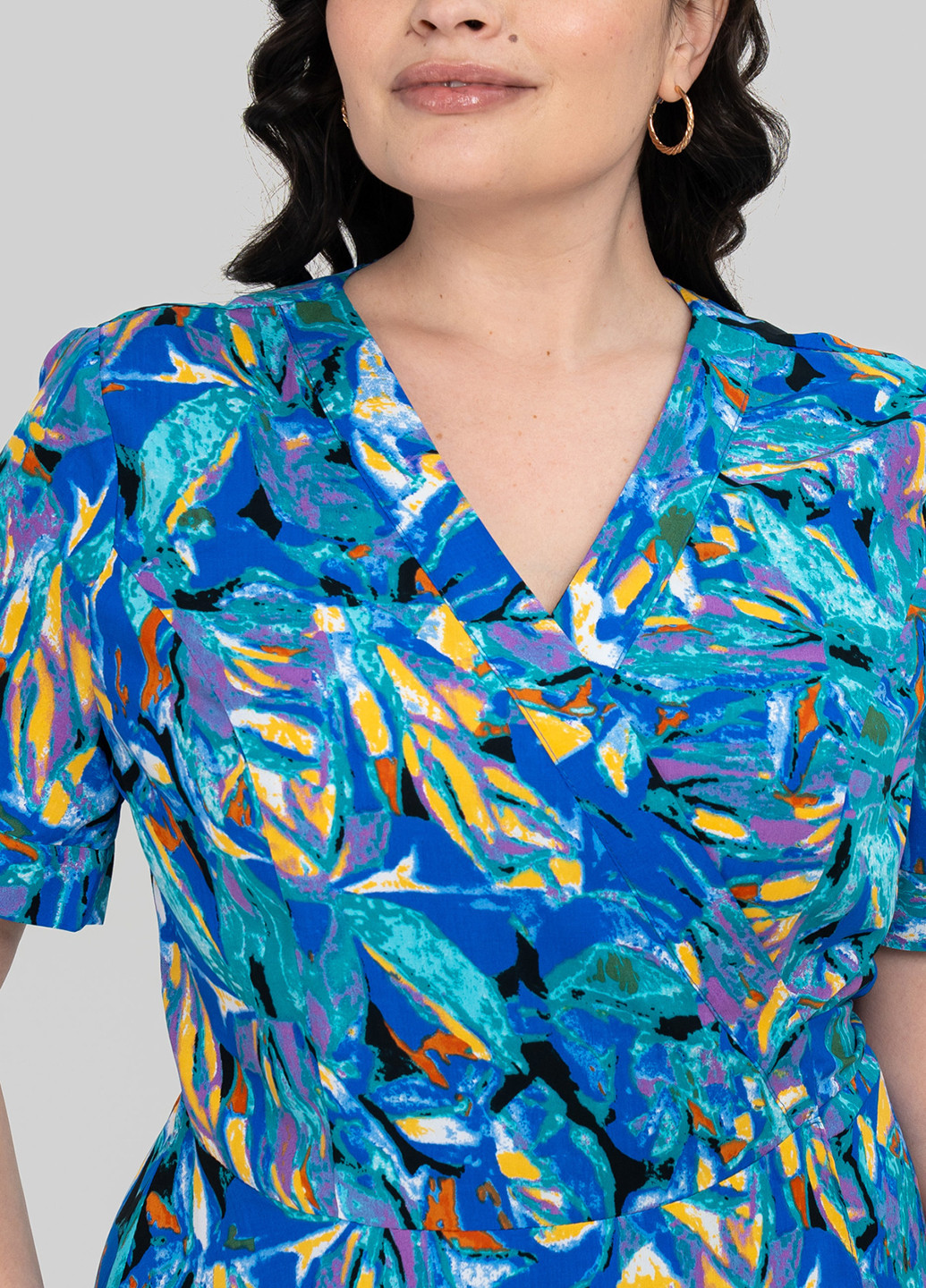 Темно-блакитна кежуал сукня на запах A'll Posa з абстрактним візерунком