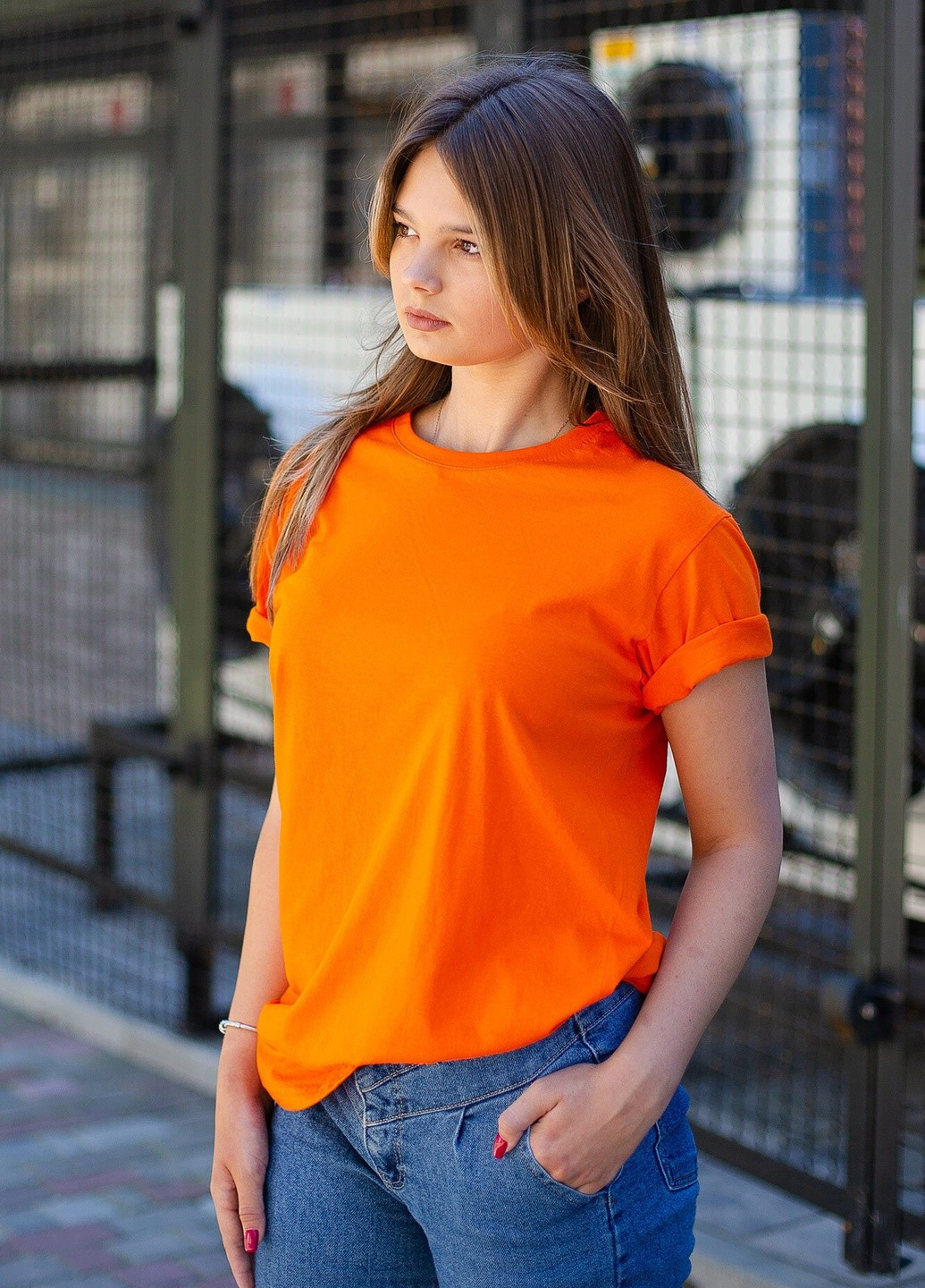 Оранжевая всесезон футболка Without Basic
