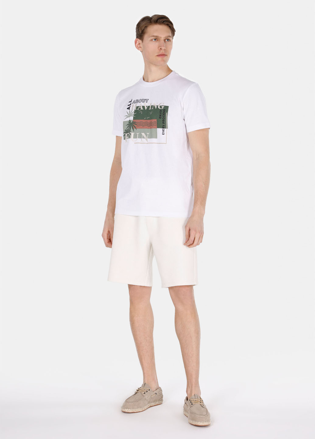 Белая футболка Colin's