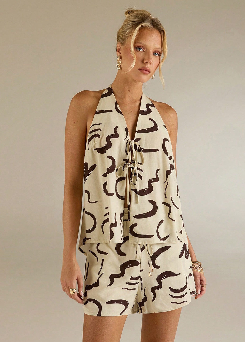 Бежевая блуза SHEIN