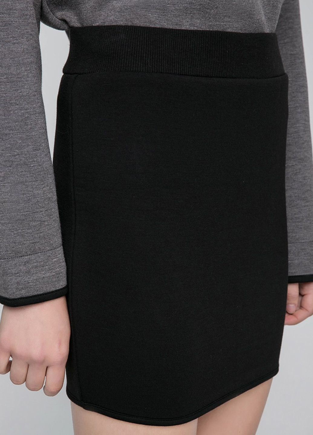 Серый демисезонный комплект (свитшот, юбка) Only
