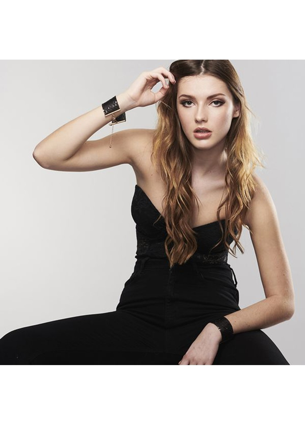 Наручники Desir Metallique Handcuffs - Black, металеві, стильні браслети Bijoux Indiscrets (255459635)