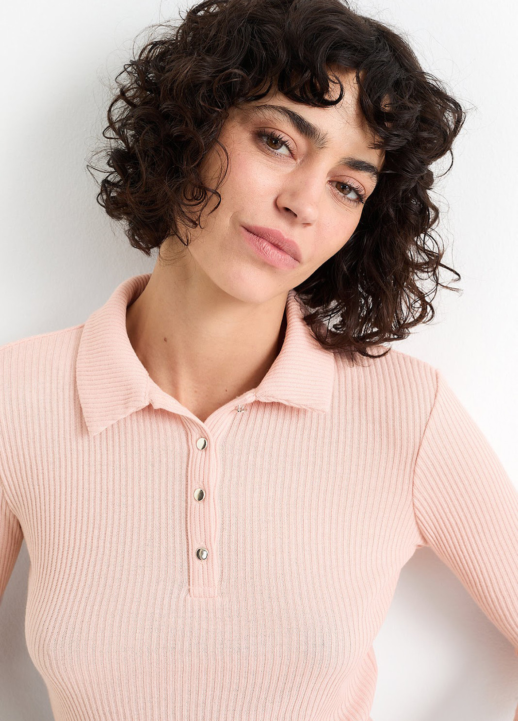 Светло-розовый демисезонный свитер C&A