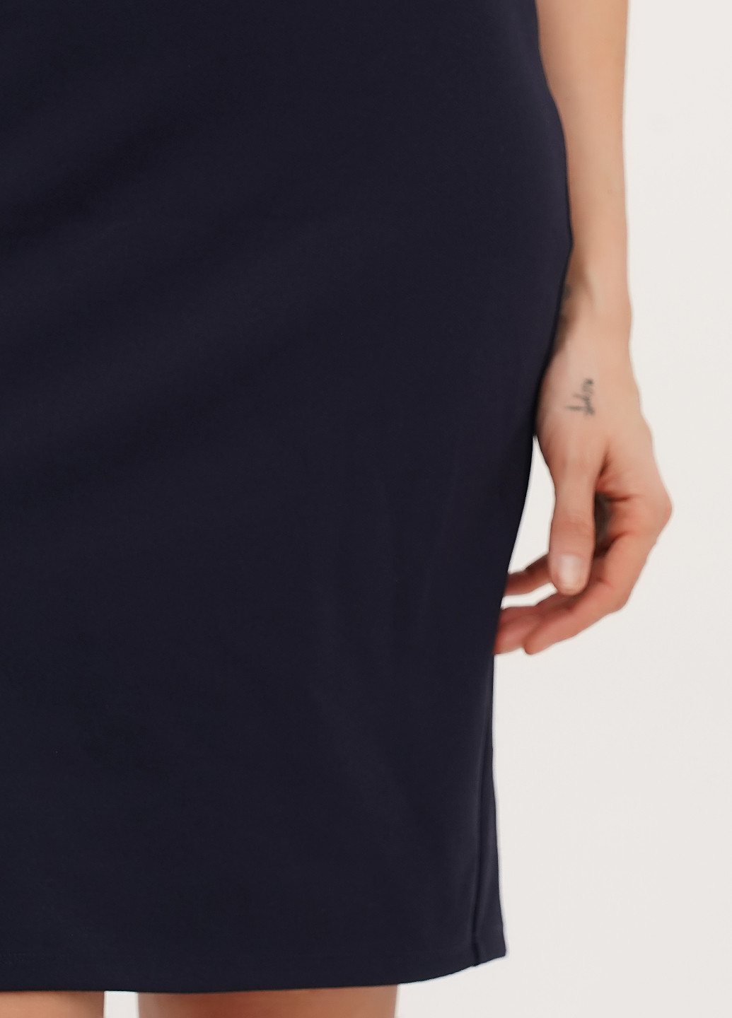 Темно-синее деловое, кэжуал платье футляр No Brand однотонное