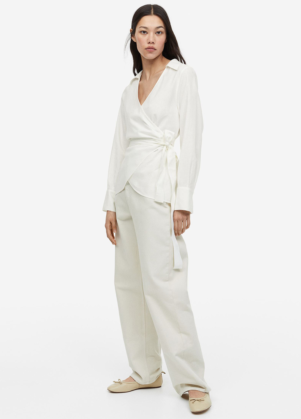 Белая демисезонная блуза на запах H&M