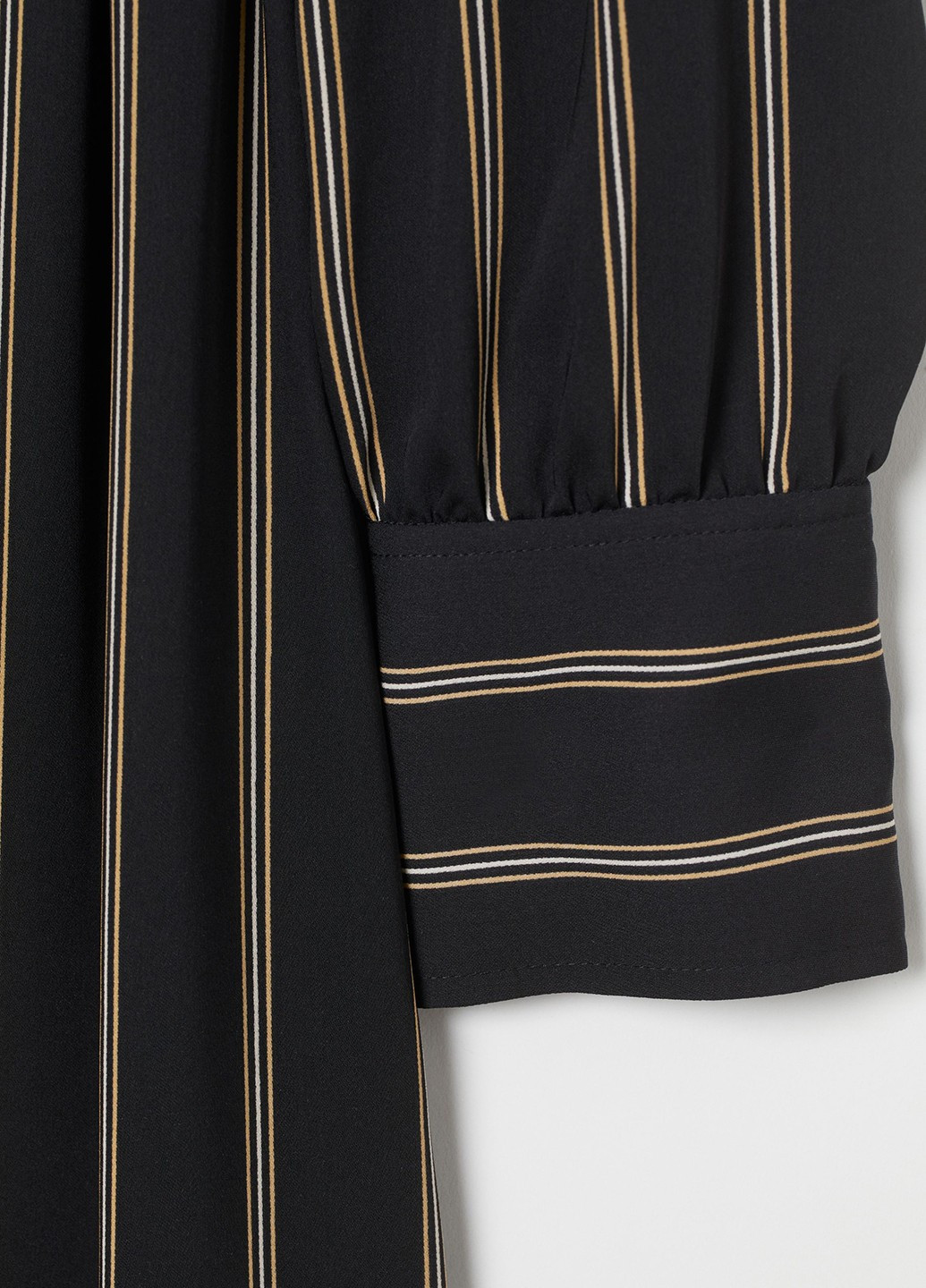 Черное кэжуал платье клеш, рубашка H&M в полоску