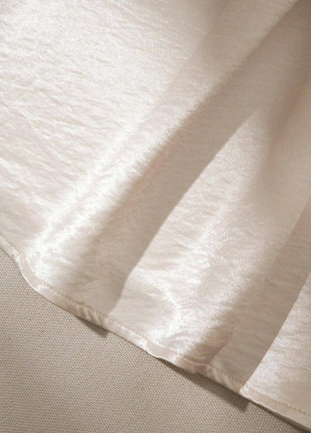 Молочна кежуал сукня на запах SHEIN однотонна